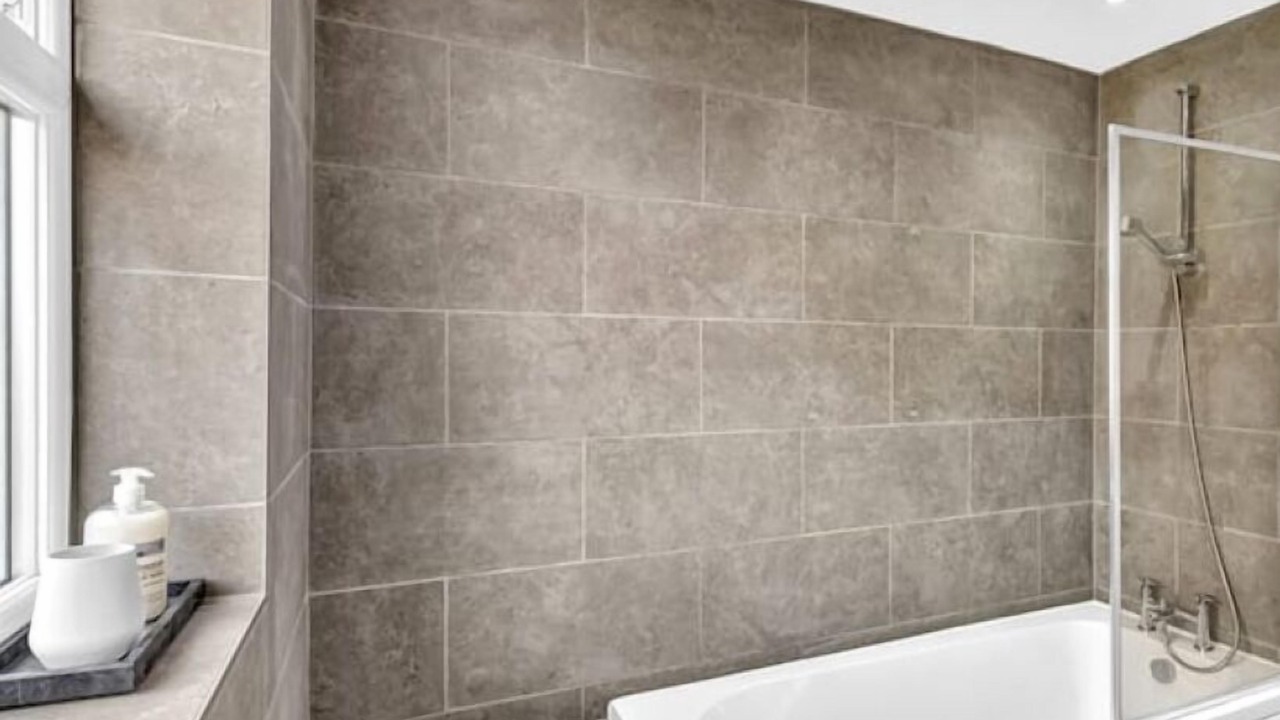 Photo of Bathroom in Offham