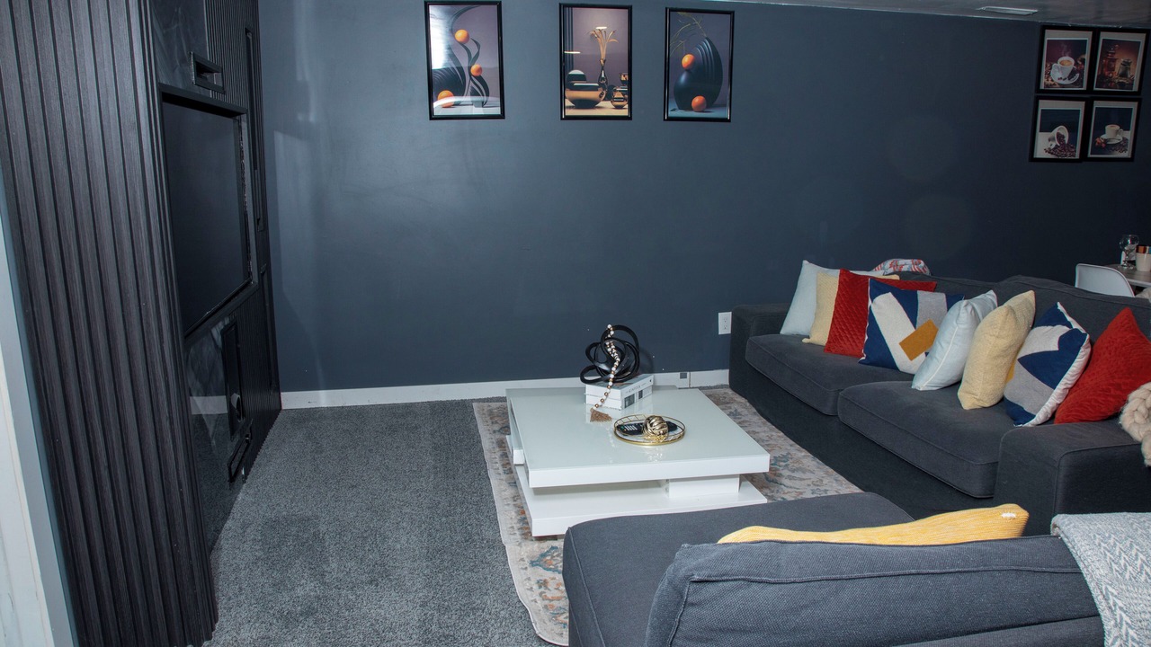 Photo of Livingroom in East Kildonan