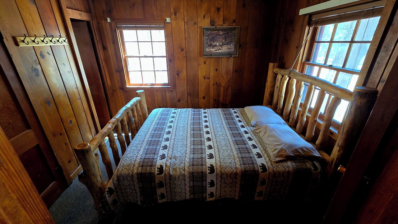 Photo of Bedroom in Mayhill