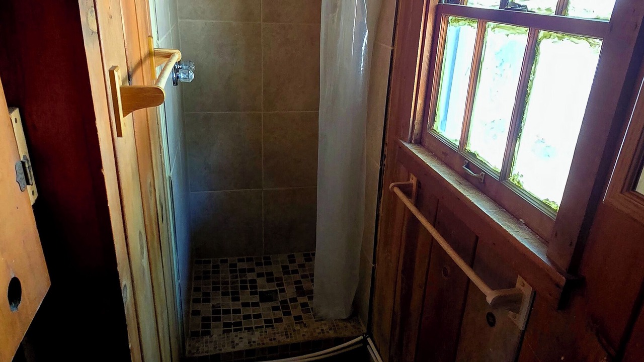 Photo of Bathroom in Mayhill