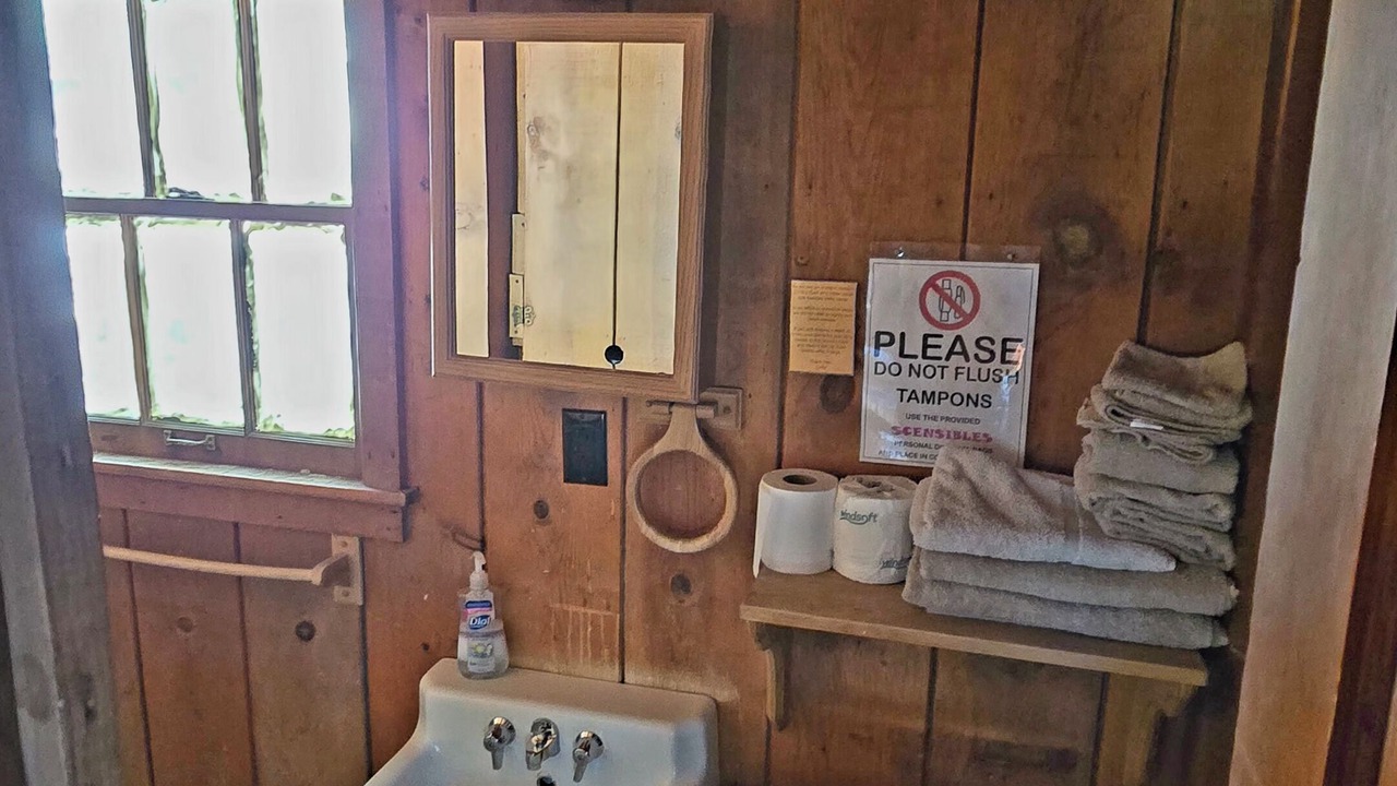 Photo of Bathroom in Mayhill