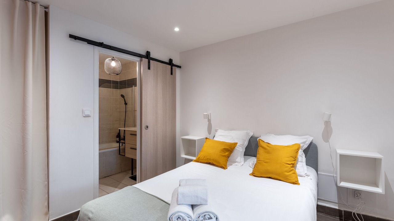 Photo of Bedroom in Villette - Maisons Neuves