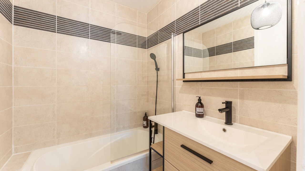 Photo of Bathroom in Villette - Maisons Neuves