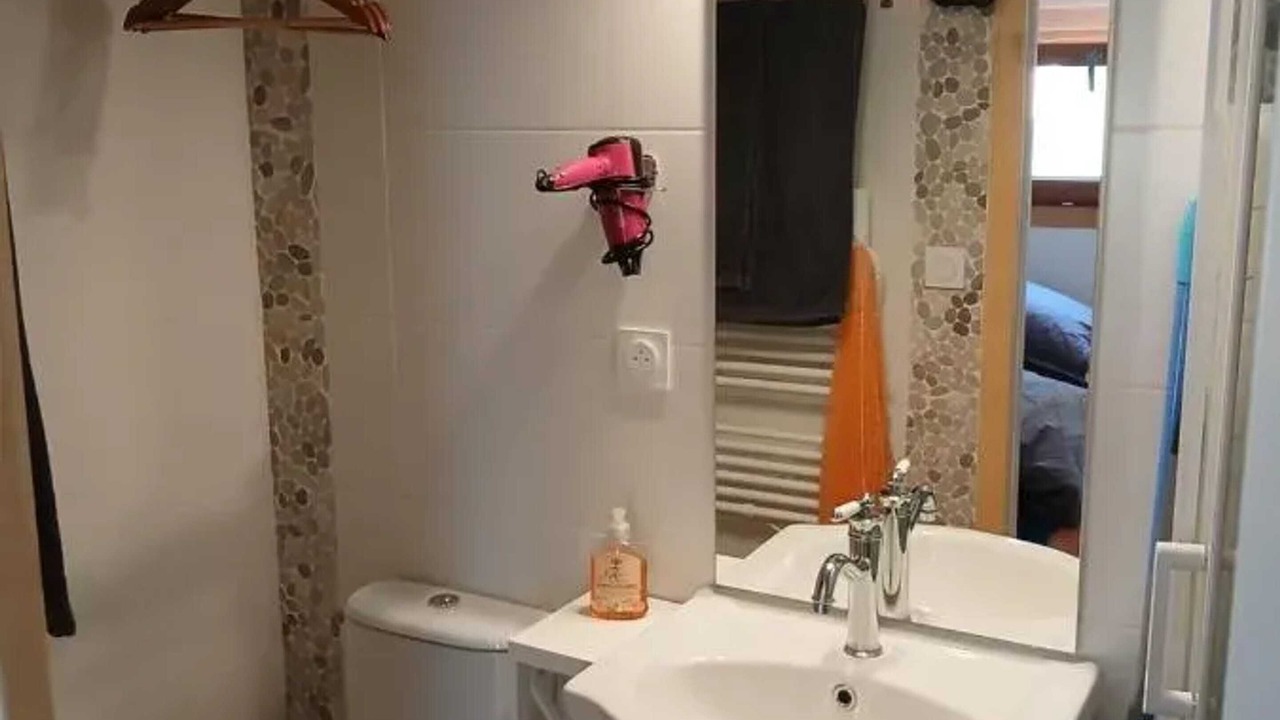 Photo of Bathroom in Mercuer