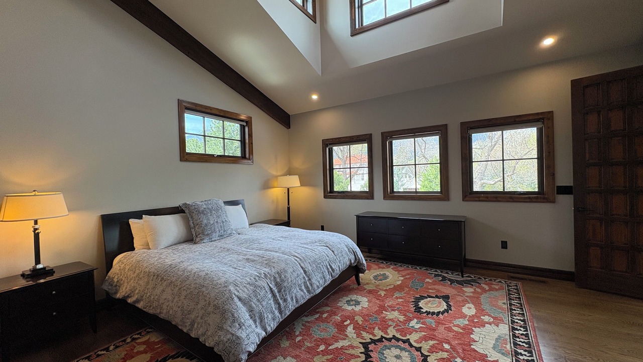 Photo of Bedroom in Broadmoor