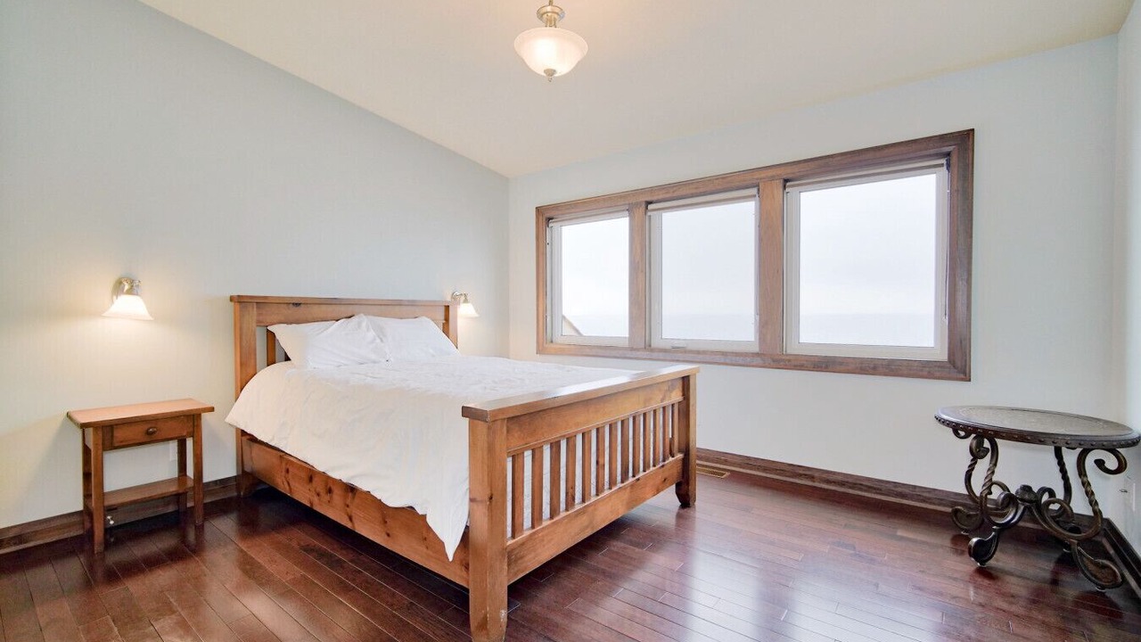 Photo of Bedroom in Craigleith