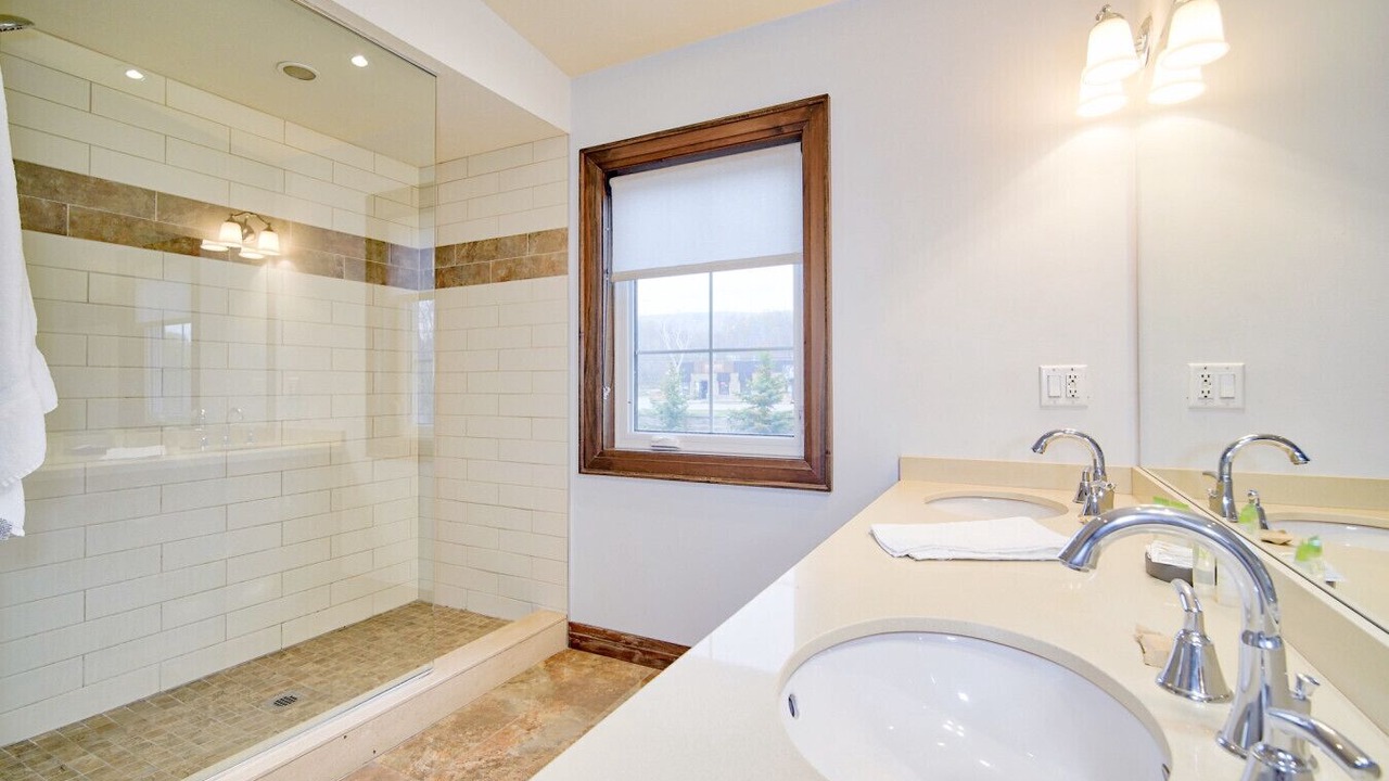 Photo of Bathroom in Craigleith