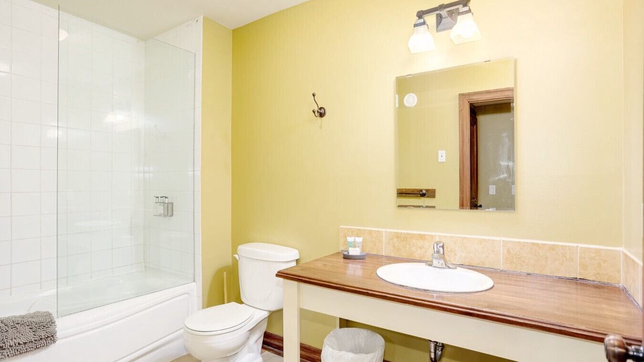Photo of Bathroom in The Blue Mountains