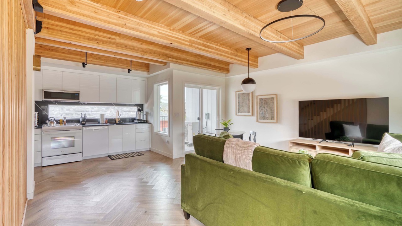 Photo of Livingroom in Alberta Arts District