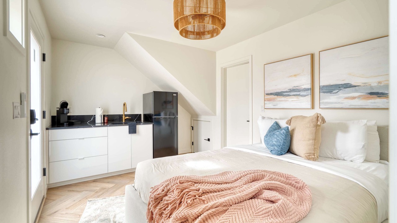 Photo of Bedroom in Alberta Arts District