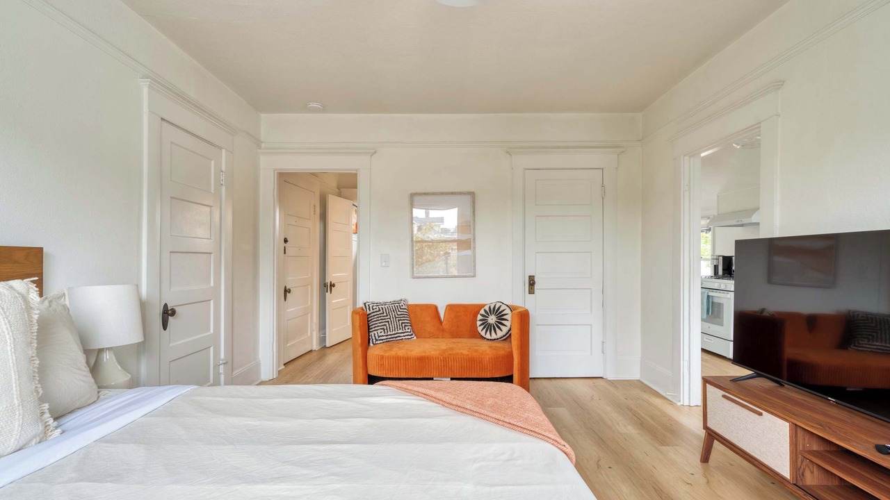 Photo of Bedroom in Sullivan's Gulch