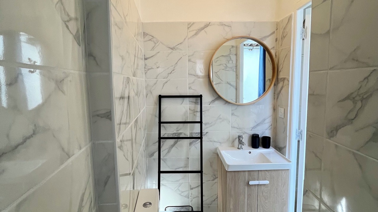 Photo of Bathroom in Libourne