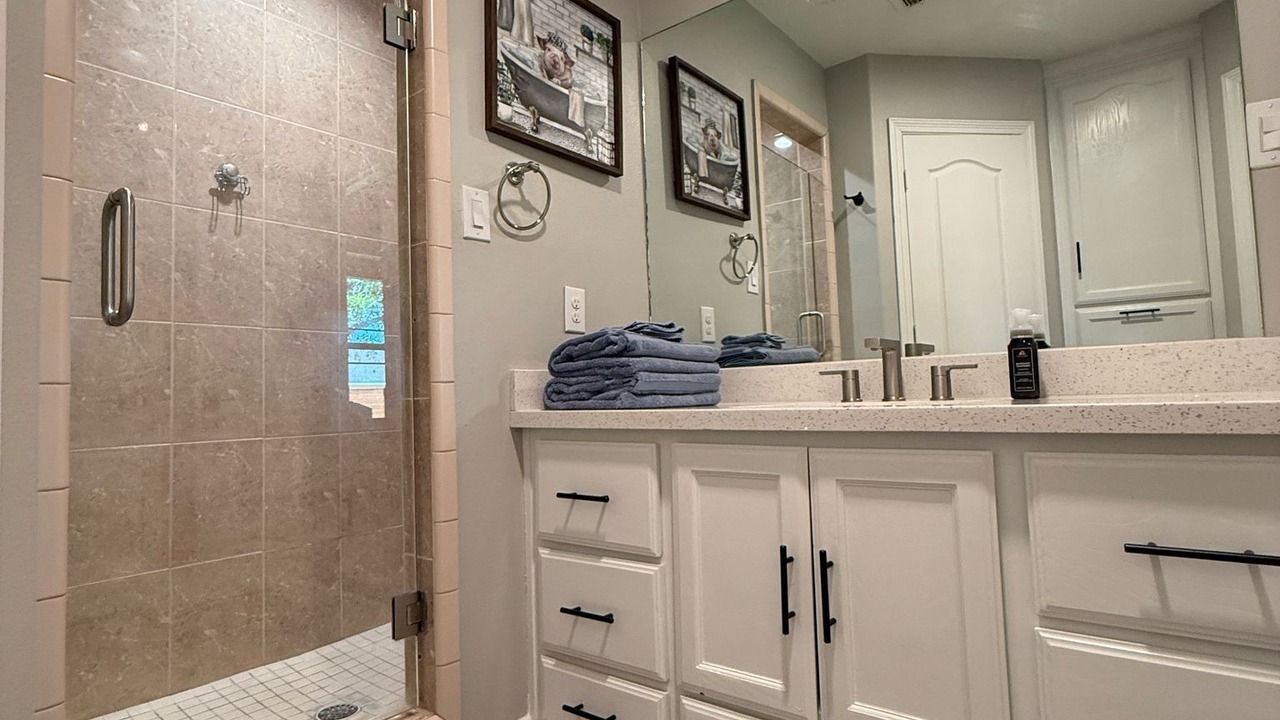 Photo of Bathroom in Edinburg