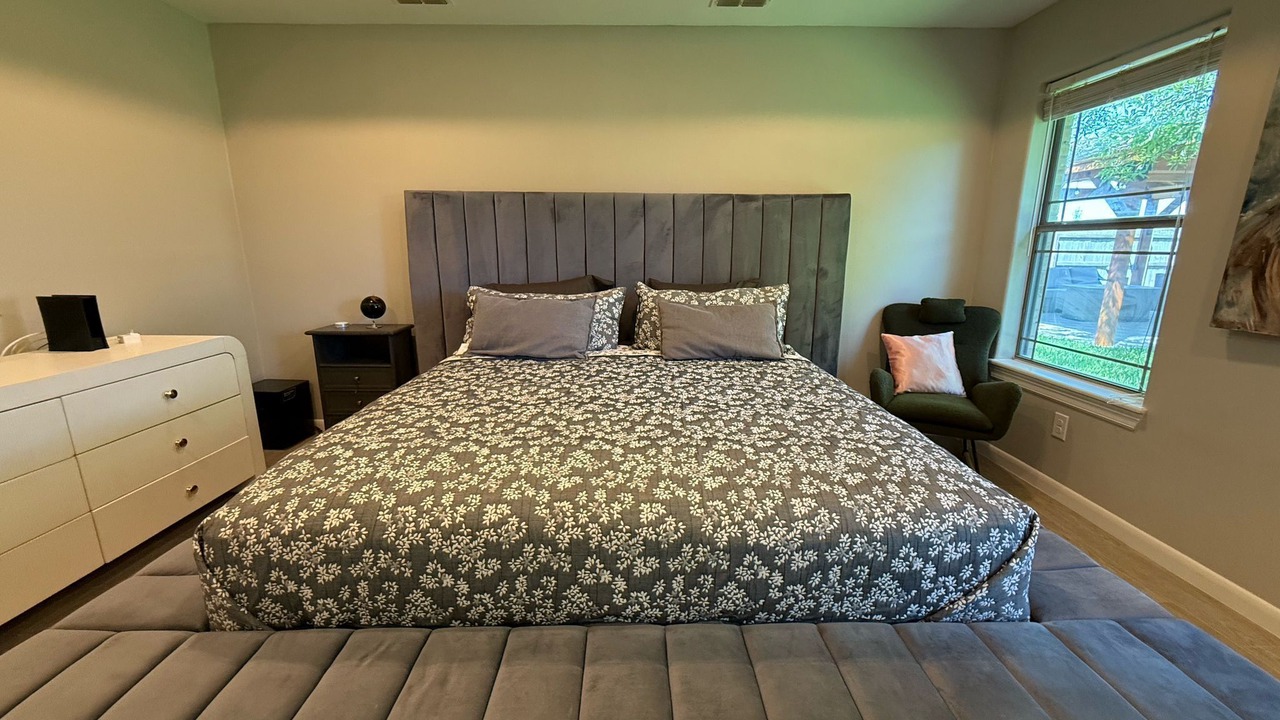 Photo of Bedroom in Edinburg