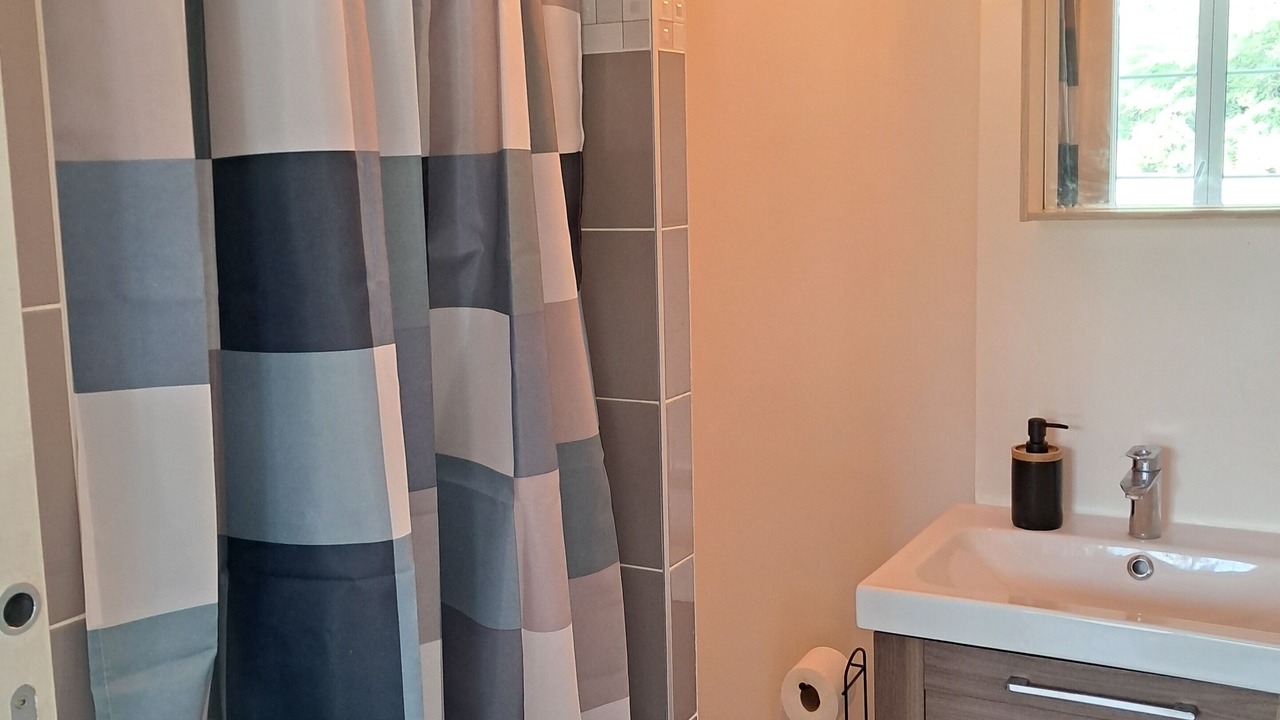 Photo of Bathroom in Sevres