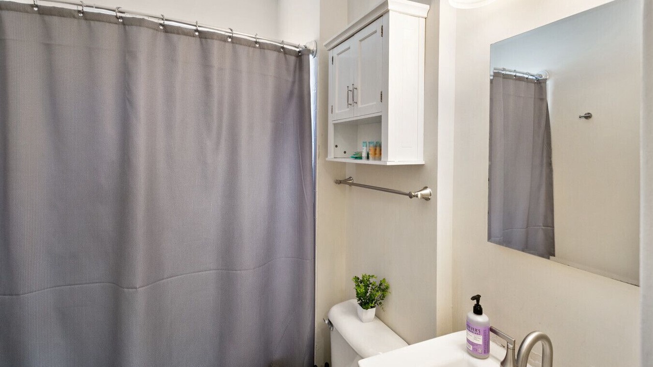 Photo of Bathroom in Waukegan