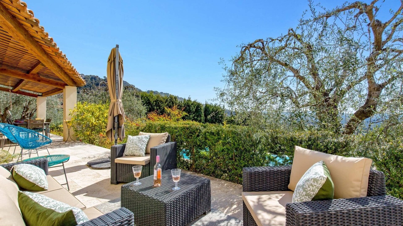 Photo of Others in Cabris