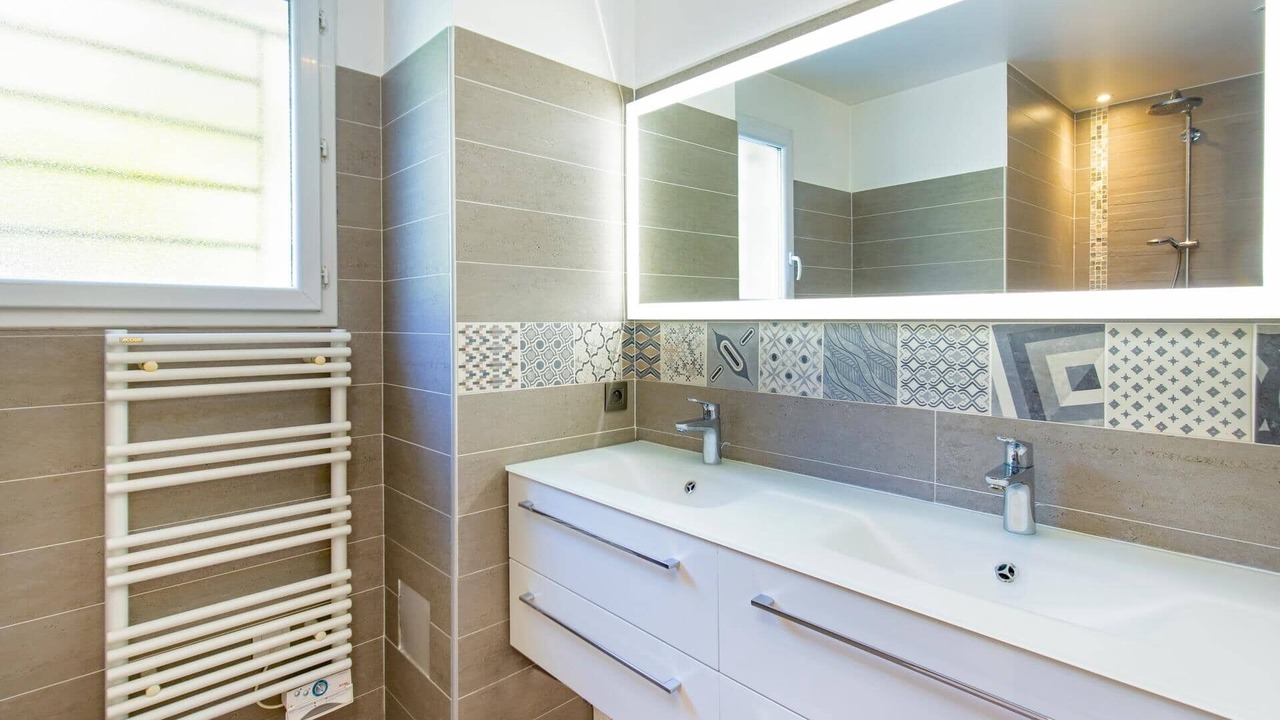 Photo of Others in Cabris