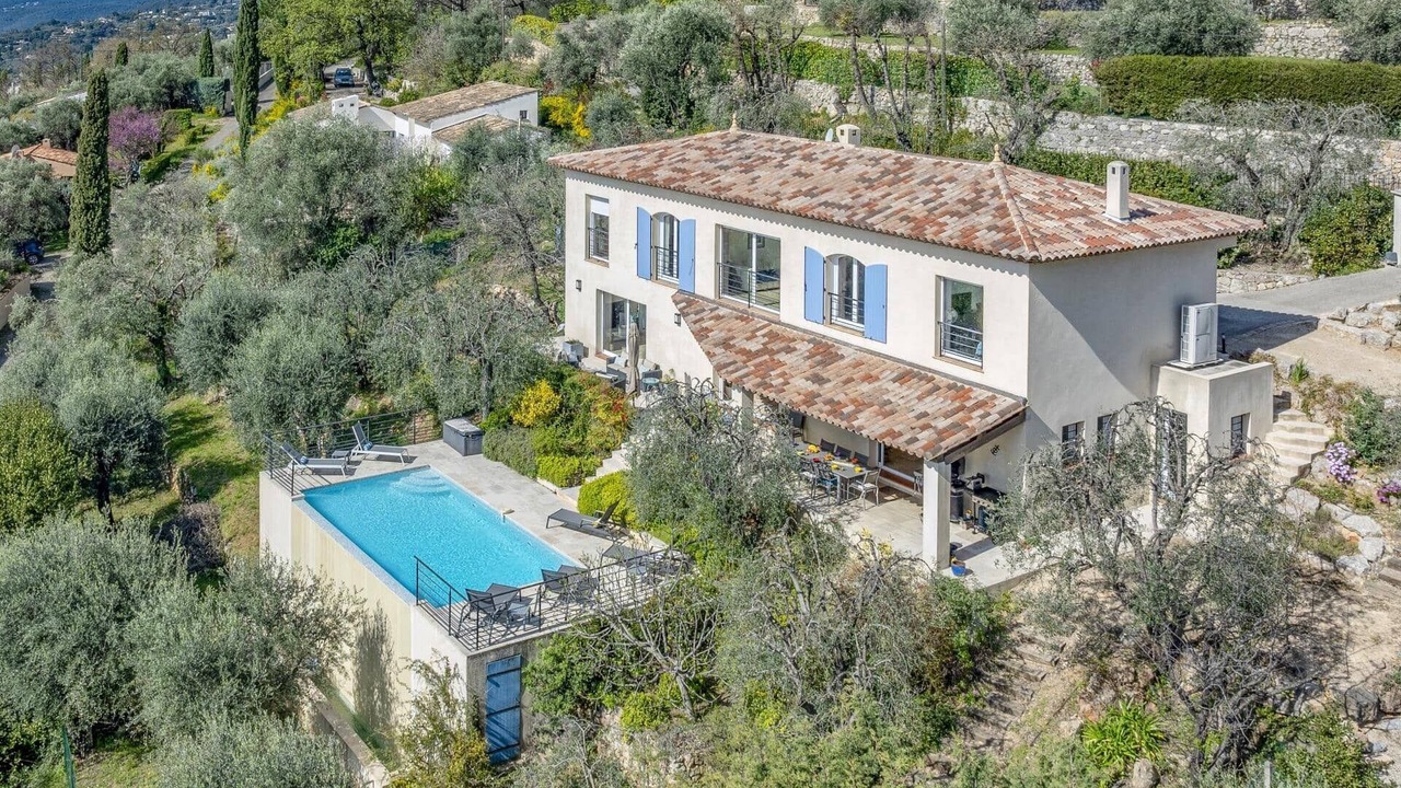 Photo of Others in Cabris