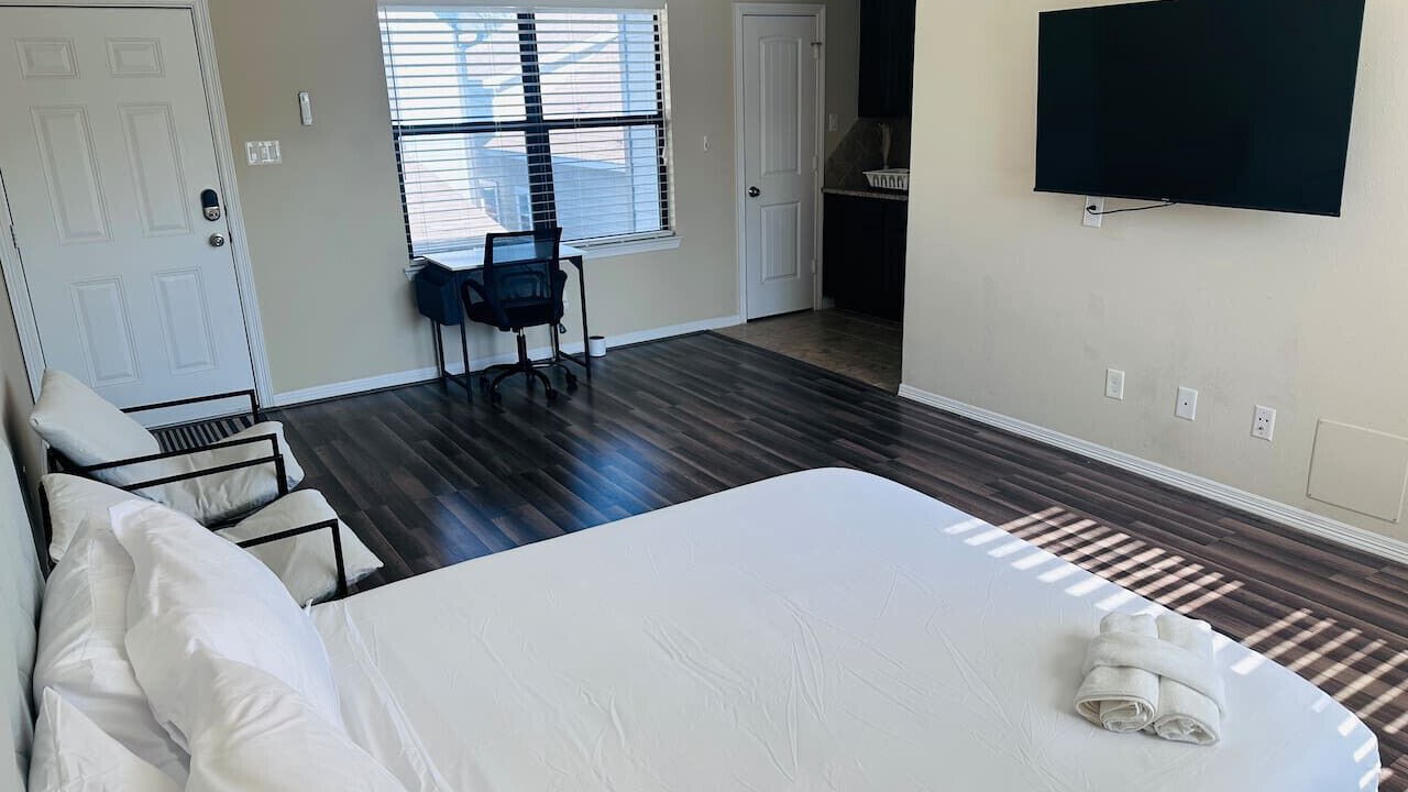 Photo of Bedroom in Greater Heights