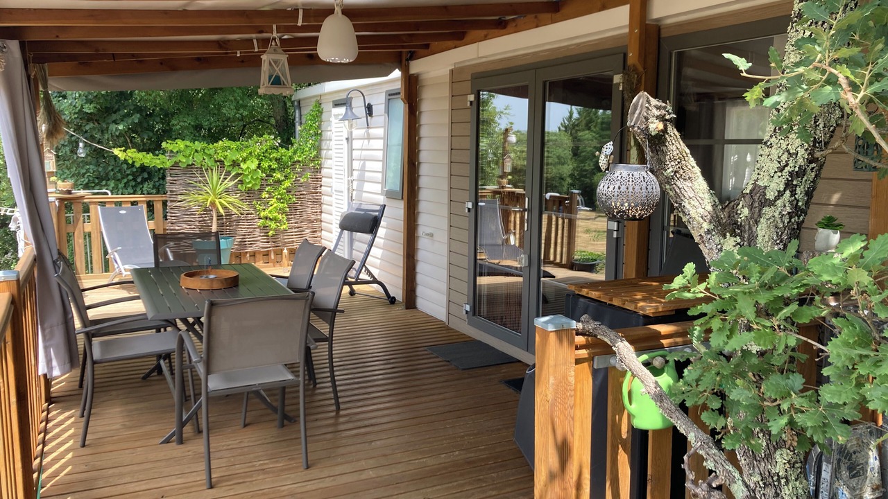 Photo of Patio Balcony in Saint-Privat-de-Champclos