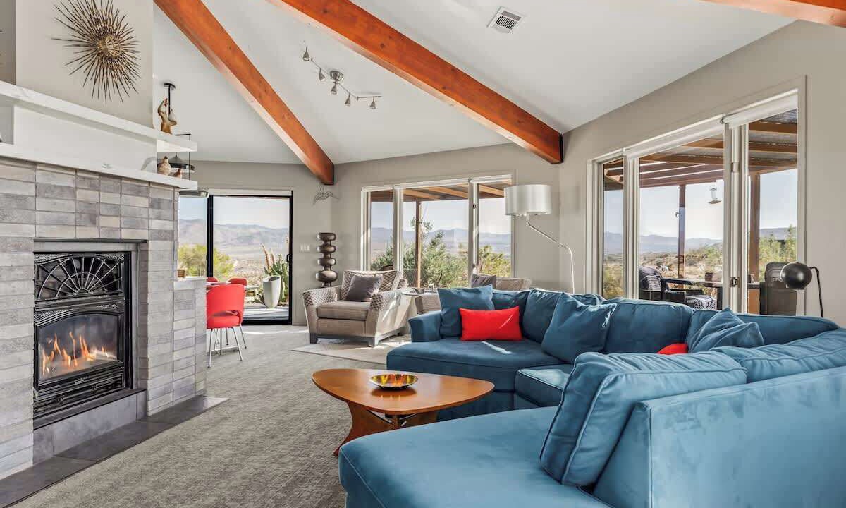 Photo of Livingroom in Yucca Valley