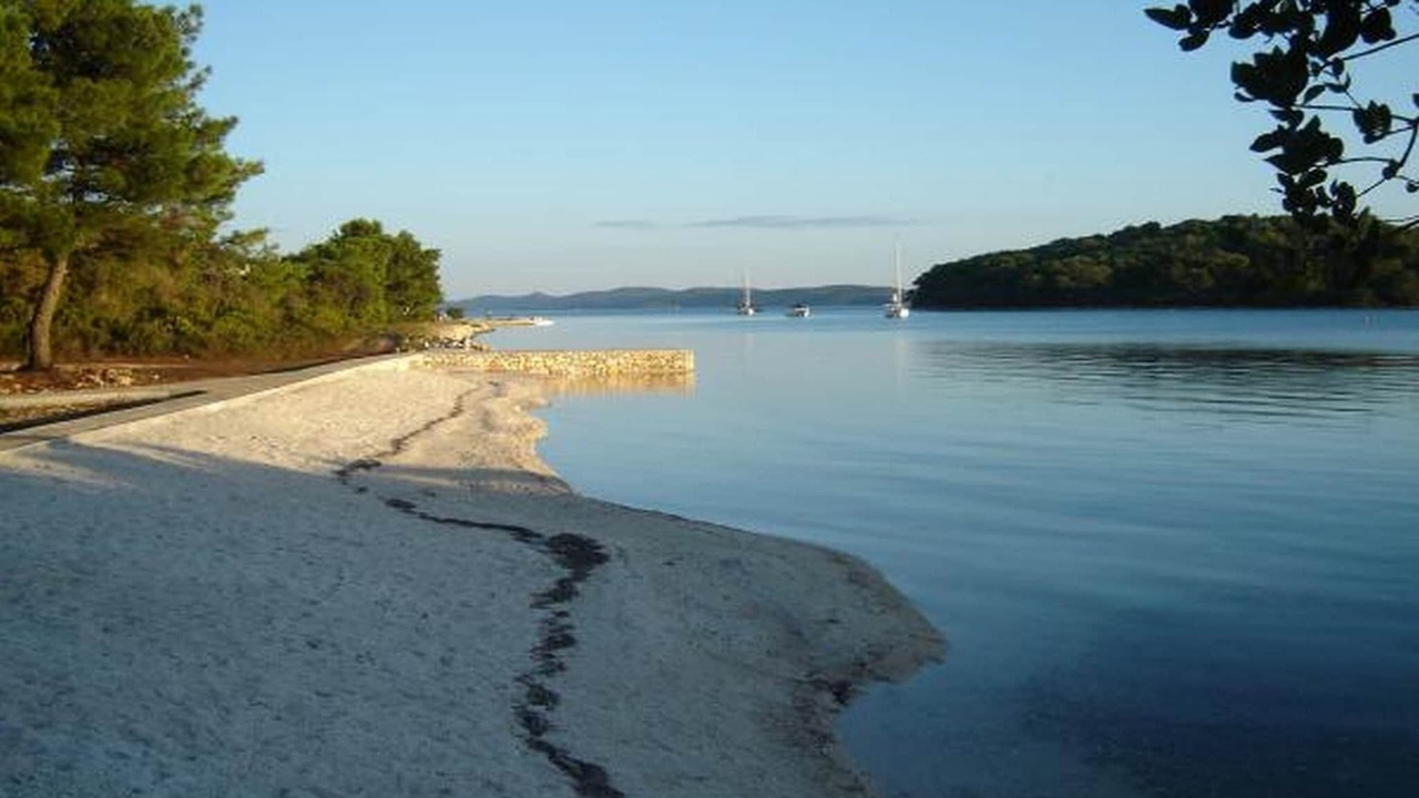 Photo of Others in Molat