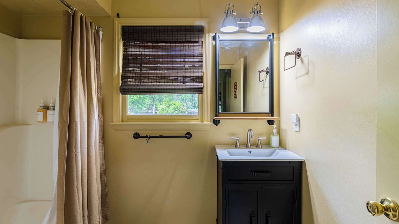 Photo of Bathroom in Fortson
