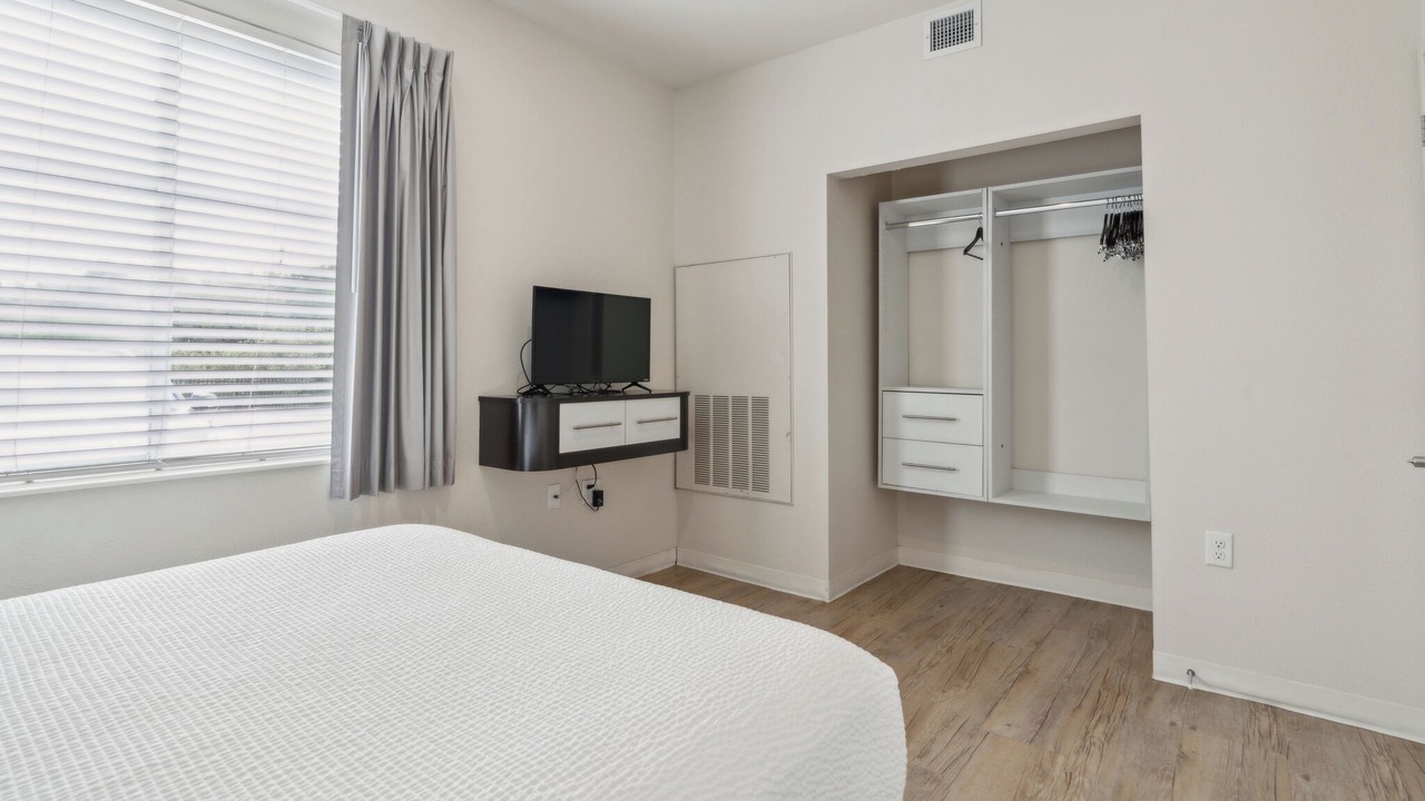 Photo of Bedroom in Far North Central