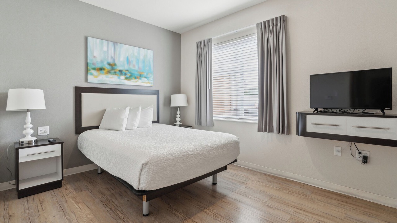 Photo of Bedroom in Far North Central