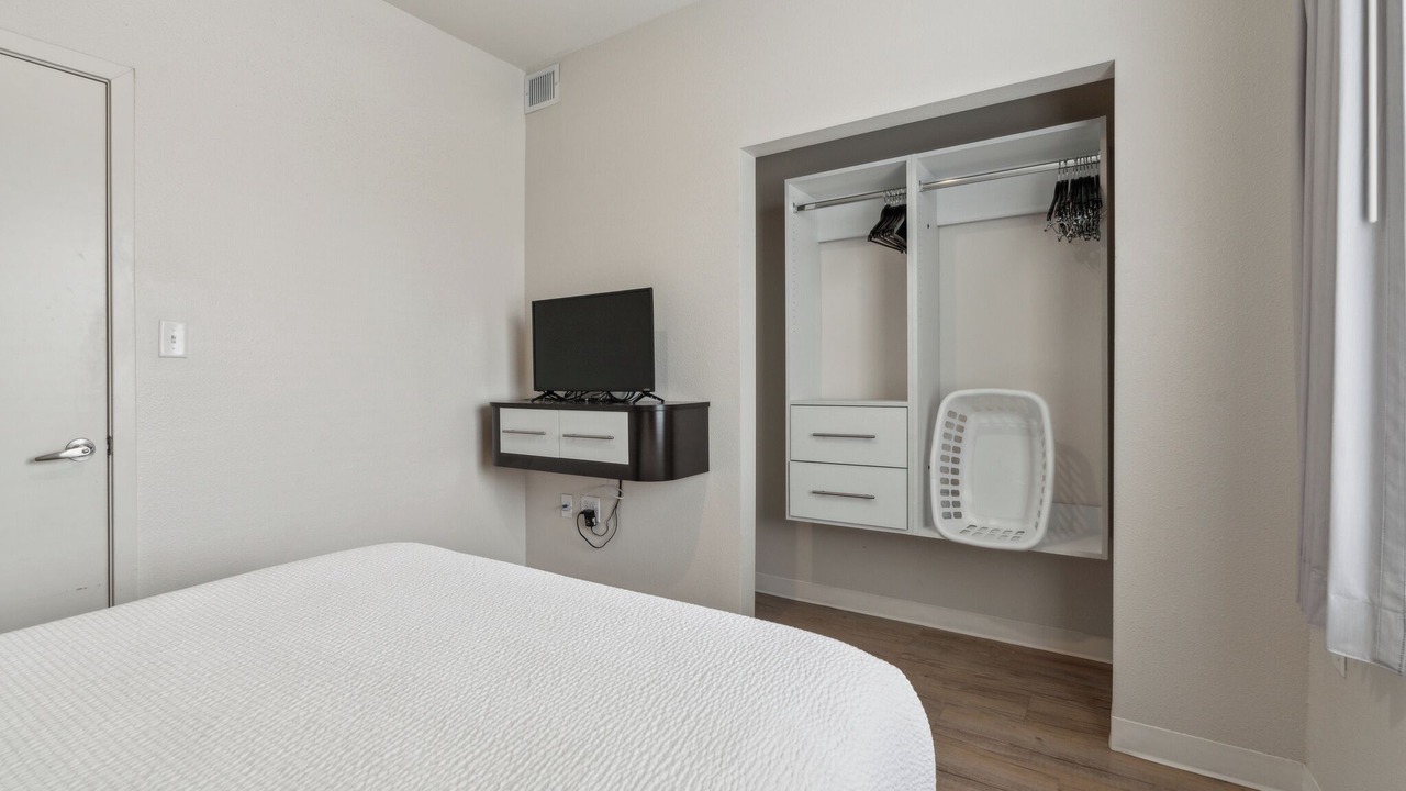 Photo of Bedroom in Far North Central