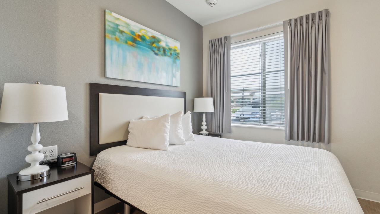 Photo of Bedroom in Far North Central