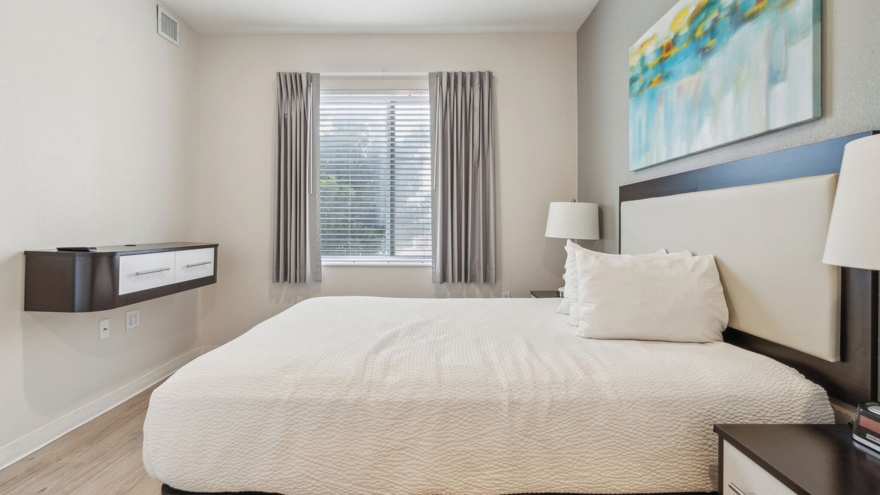 Photo of Bedroom in Far North Central
