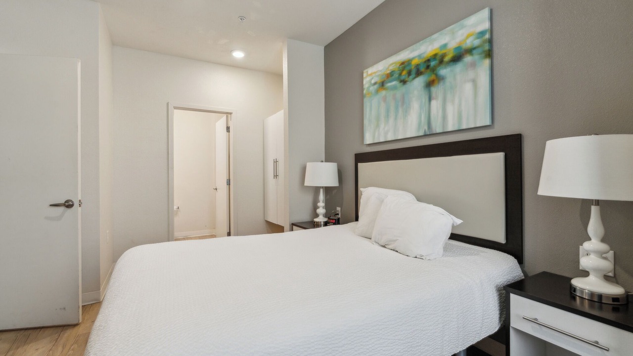 Photo of Bedroom in Far North Central