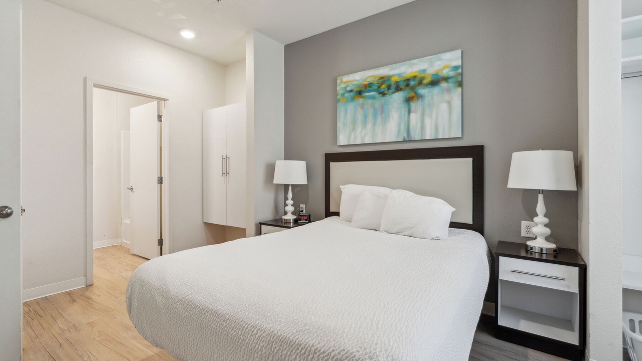 Photo of Bedroom in Far North Central