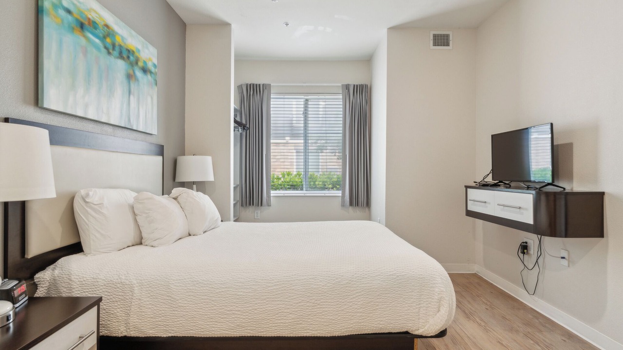 Photo of Bedroom in Far North Central