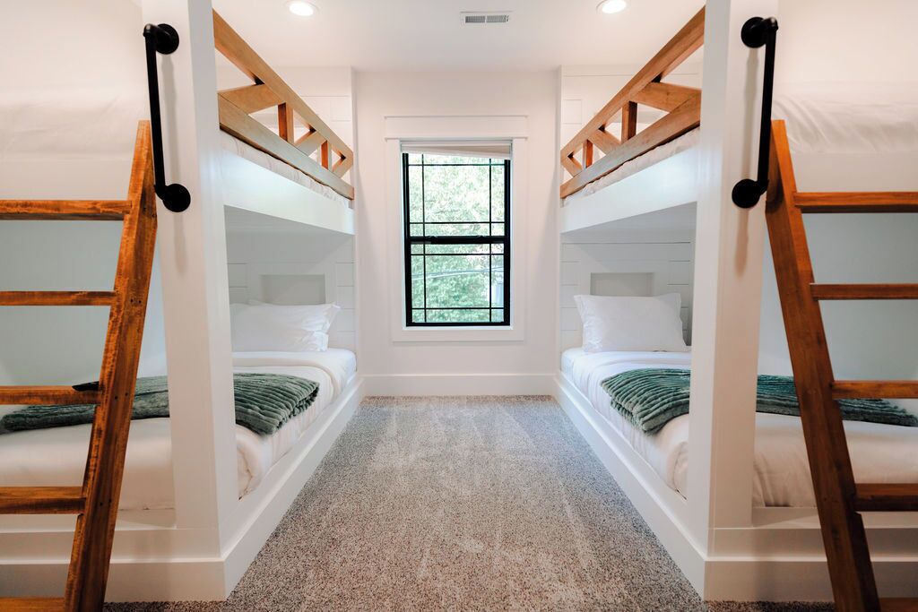 Photo of Others in Powell