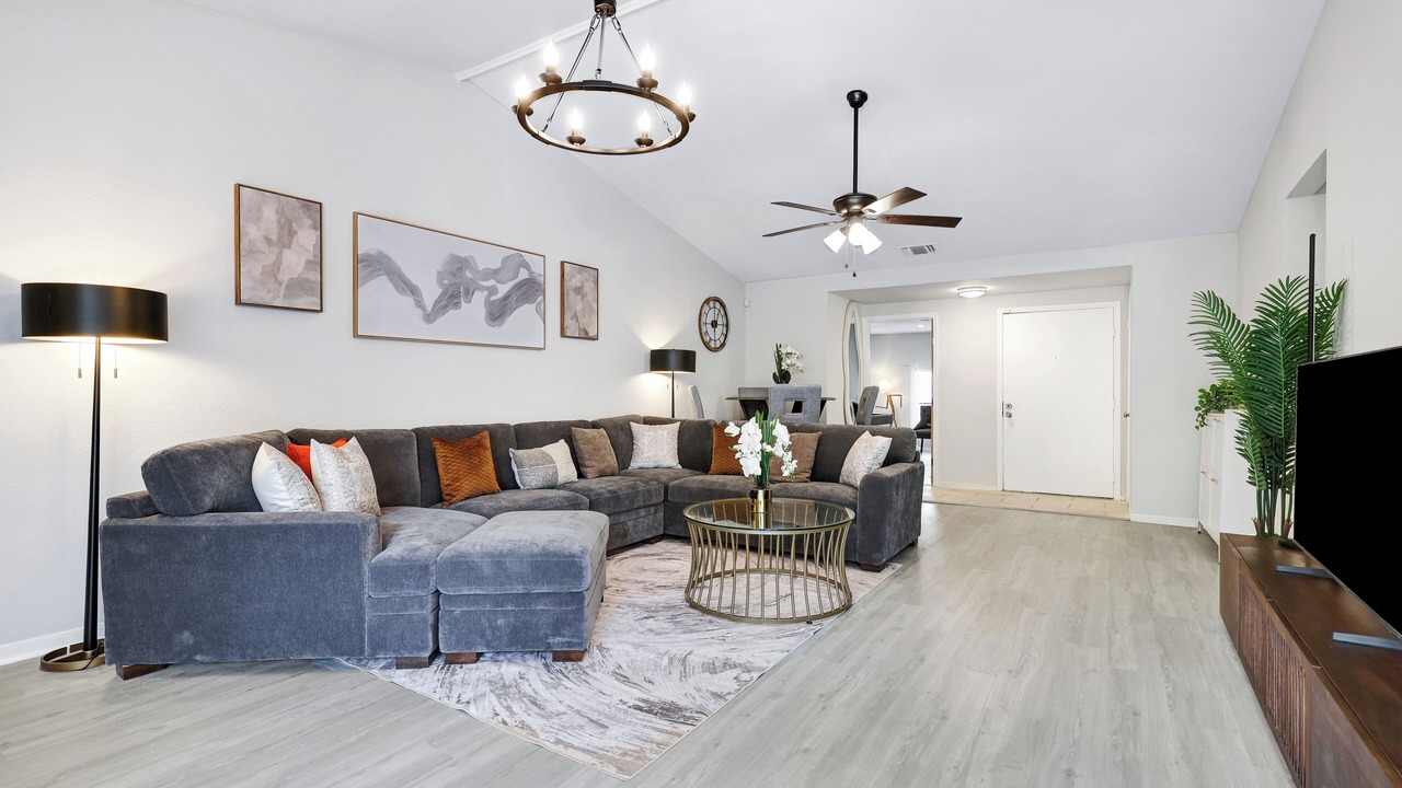 Photo of Livingroom in North San Antonio - SAT
