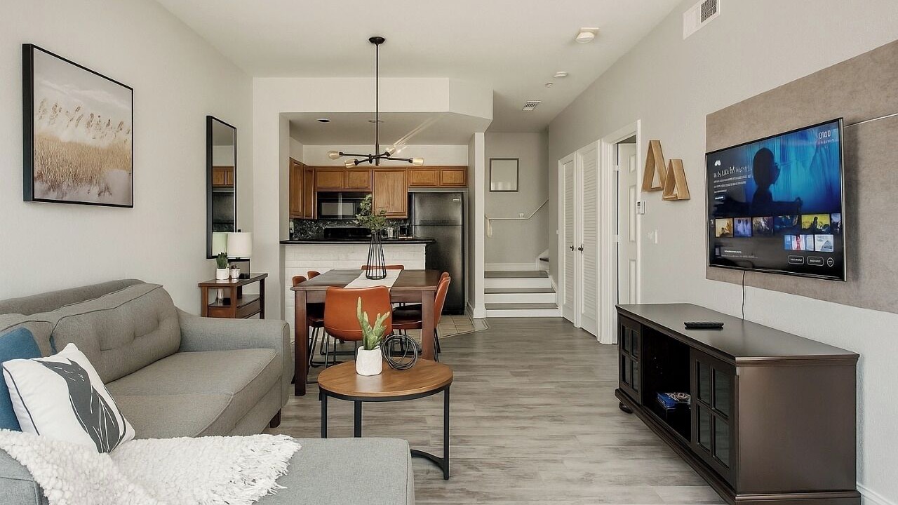 Photo of Livingroom in Venetian Bay Villages