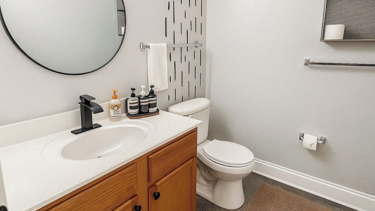 Photo of Bathroom in Venetian Bay Villages