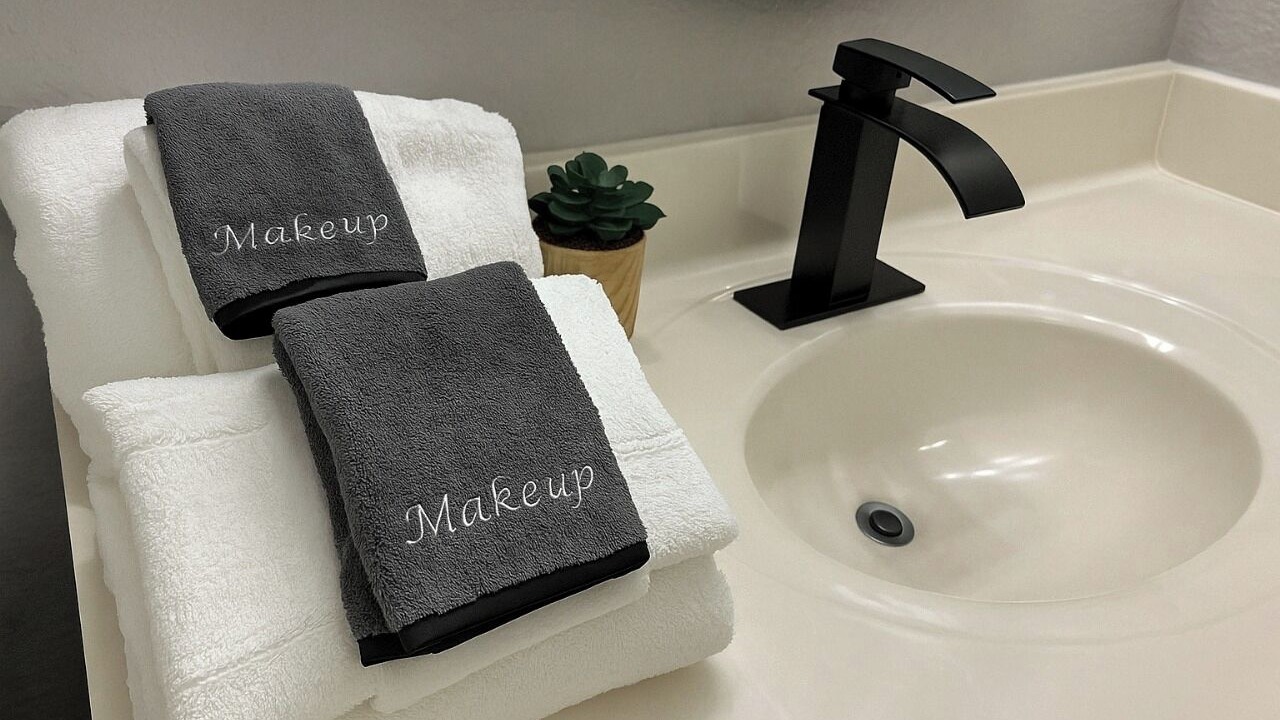 Photo of Bathroom in Venetian Bay Villages