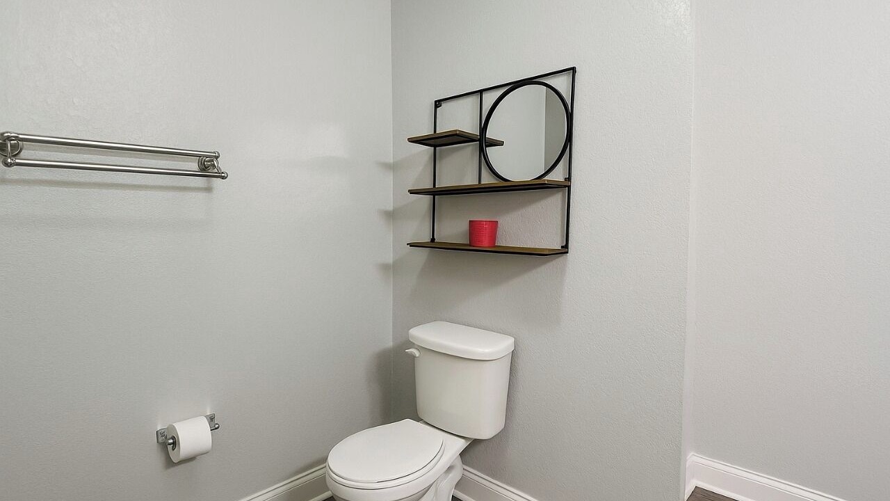 Photo of Bathroom in Venetian Bay Villages