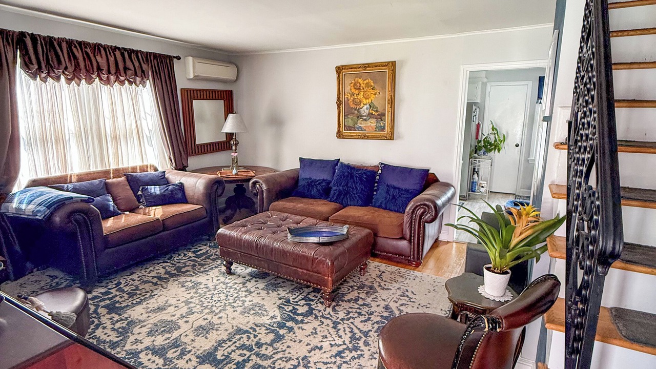 Photo of Livingroom in North Patchogue