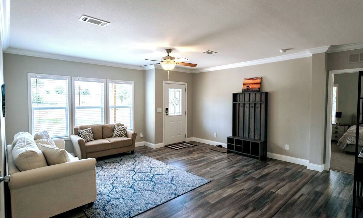 Photo of Livingroom in Johnson City