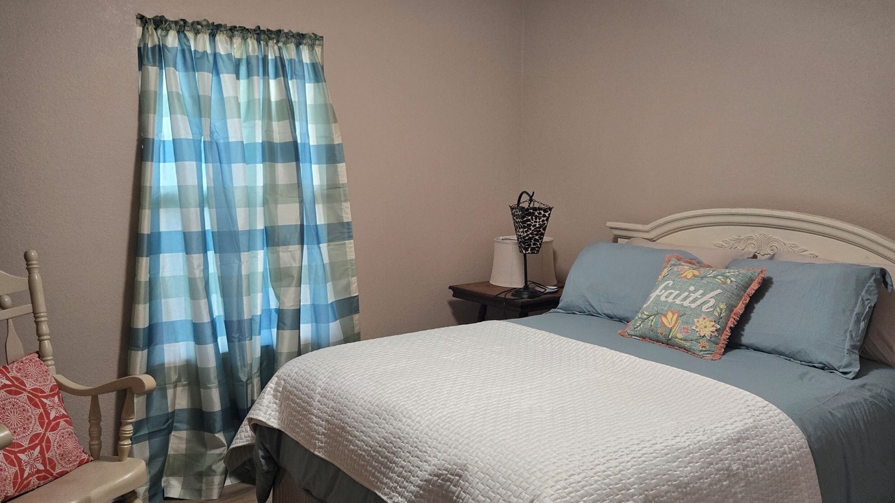 Photo of Bedroom in Mount Vernon