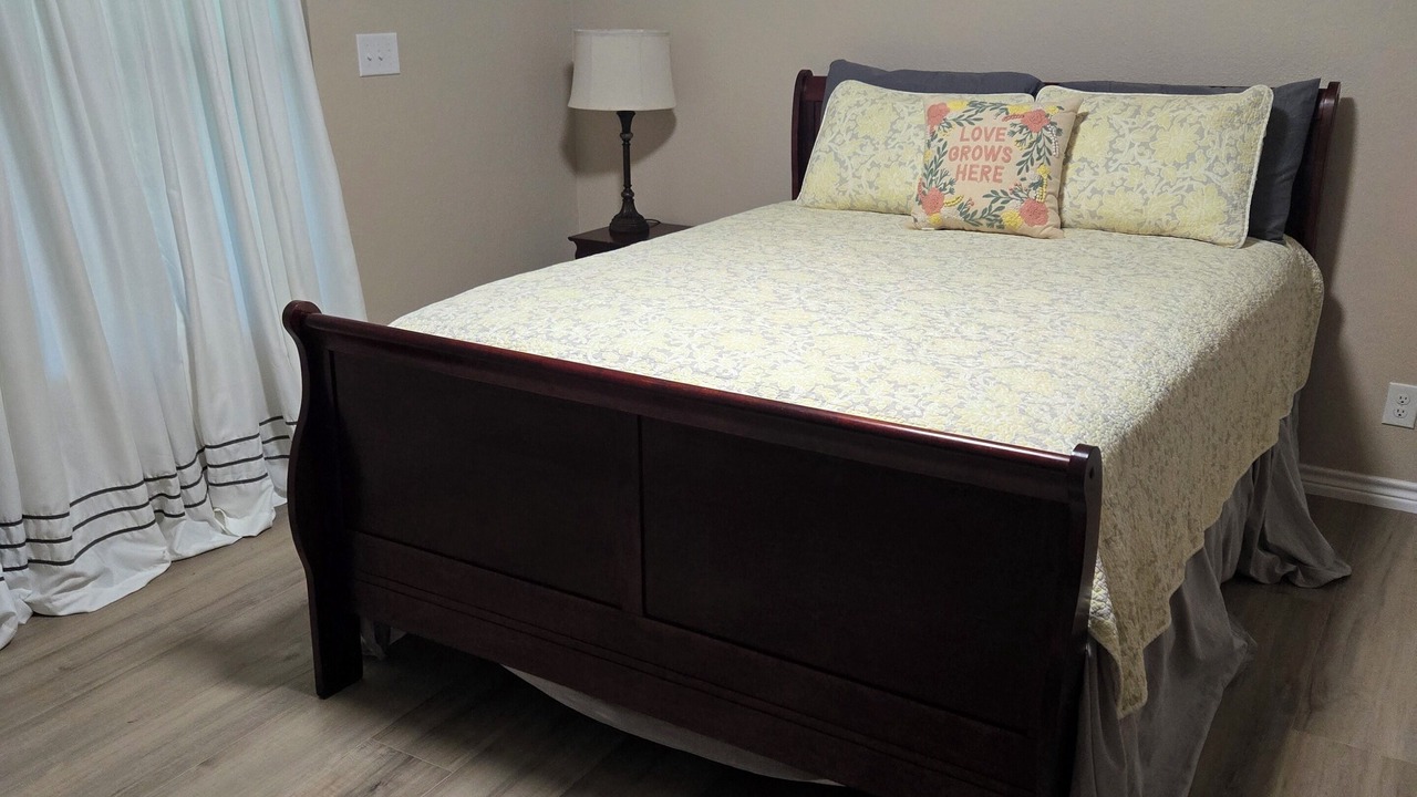 Photo of Bedroom in Mount Vernon