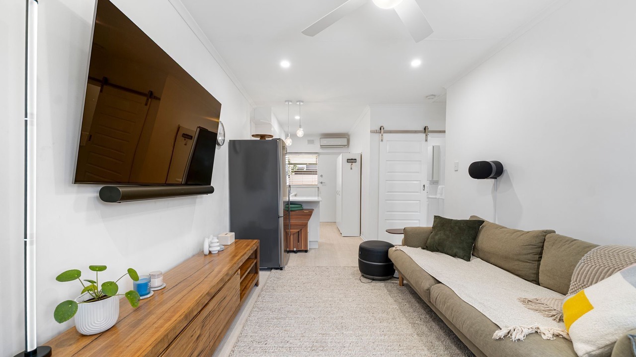 Photo of Livingroom in Henley Beach
