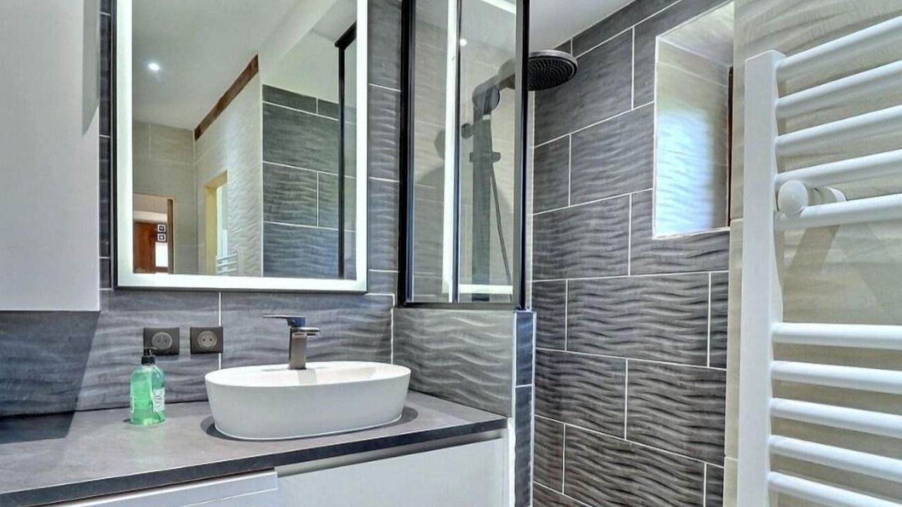 Photo of Bathroom in Joyeuse