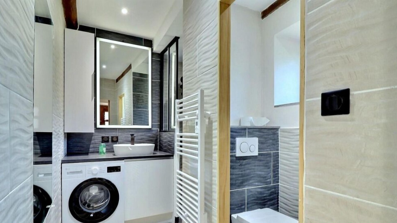 Photo of Bathroom in Joyeuse