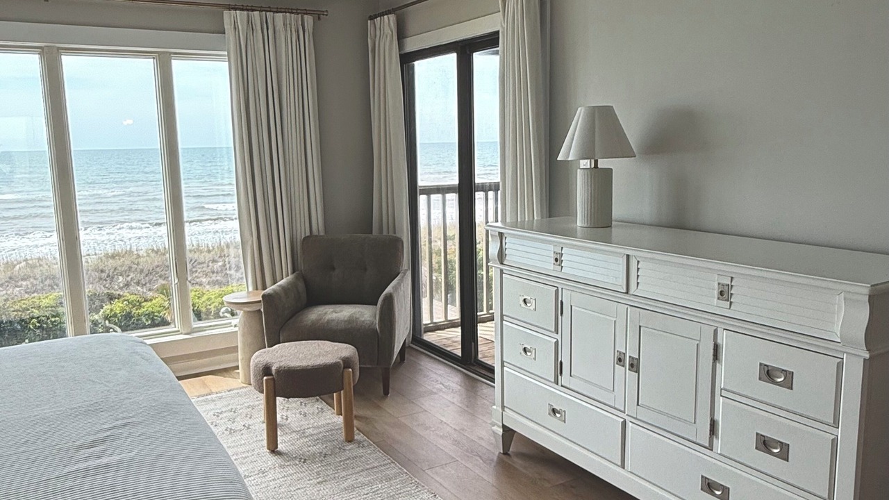 Photo of Bedroom in Pine Knoll Shores